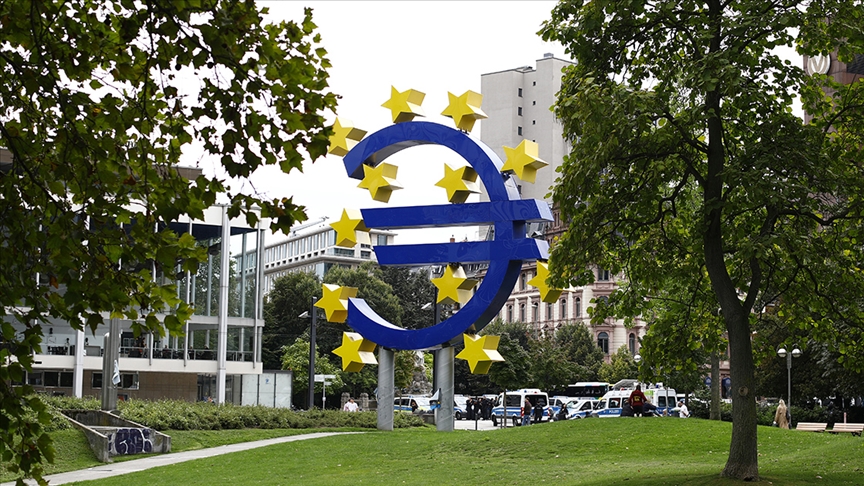 Avro Bölgesi ilk çeyrekte yüzde 0,1 büyüdü