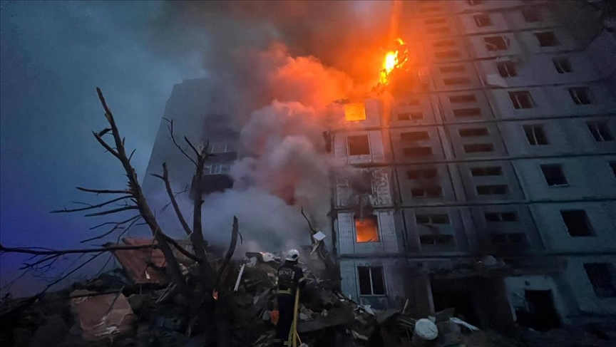 At least 14 killed as Russian missiles strike Ukrainian cities overnight