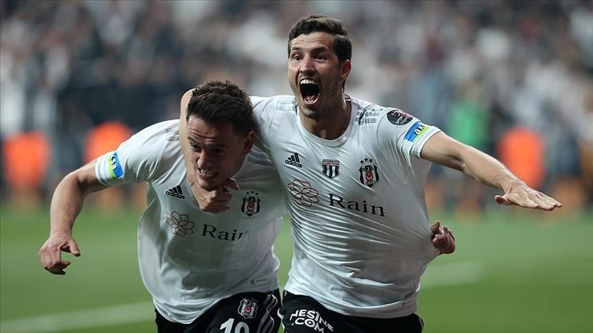 Super Lig leaders Galatasaray tripped by Besiktas 3-1