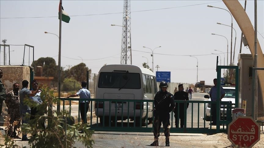 الجيش الأردني يقتل متسللا "حاول تهريب مخدرات" من سوريا
