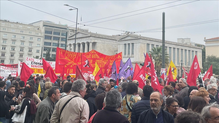 Thousands of Greek workers rally in Athens to mark May Day
