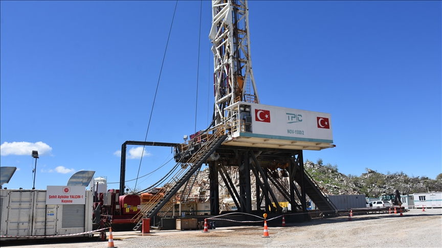 Türkiye'nin yeni petrol keşfinin ekonomiye katkısının yıllık 2,9 milyar dolar olacağı hesaplanıyor