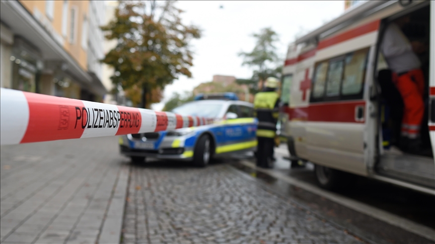 2 girls injured in German school knife attack