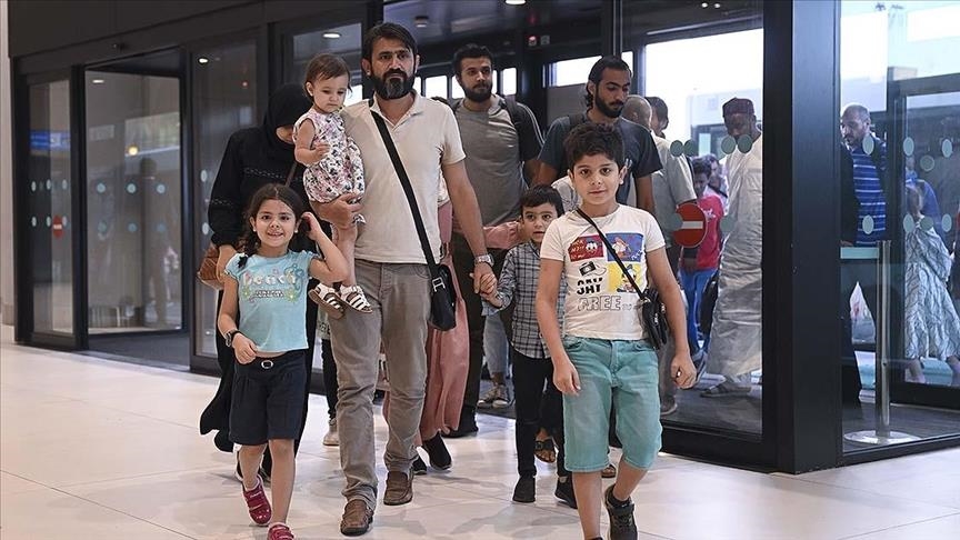 Многие страны продолжают эвакуацию граждан из Судана 