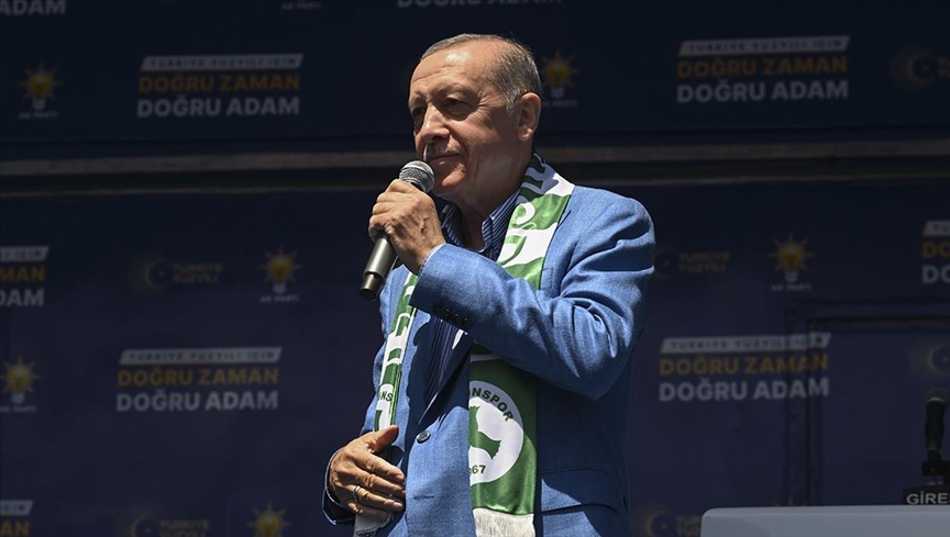 Cumhurbaşkanı Erdoğan: Temmuzda enflasyon farkı ve refah payıyla çalışan ve emeklilerimizi daha da rahatlatacağız