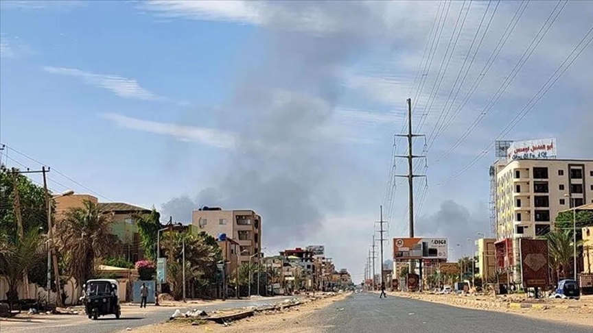 Hapet zjarr ndaj automjetit të ambasadorit turk në Sudan, nuk ka të vdekur ose të plagosur