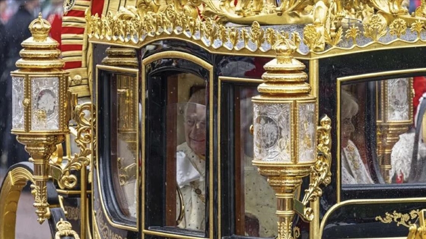 Londres : Charles III officiellement couronné roi à l'abbaye de Westminster