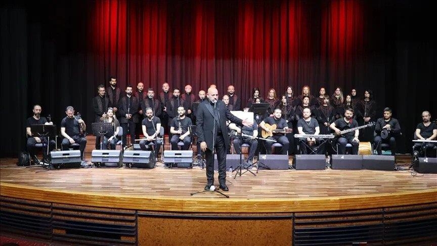 بعد تضررها بالزلزال.. جوقة الحضارات التركية تصدح في أسكي شهير