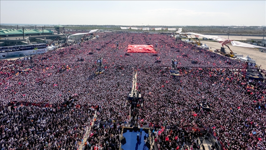 Туркије: Над 1,7 милиони луѓе на митингот во Истанбул