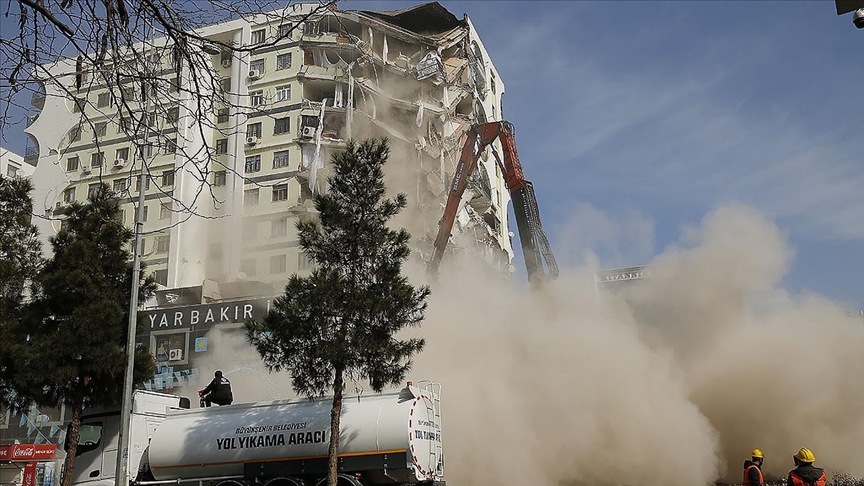 Depremde yıkılan Galeria Sitesi'ne ilişkin raporda sorumluların kusur oranları belirlendi