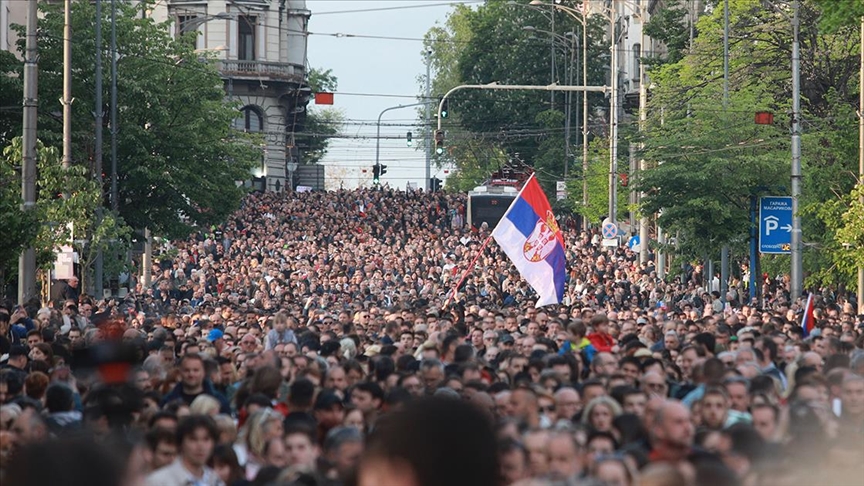Beograd: Više od 50.000 ljudi na protestu "Srbija protiv nasilja"