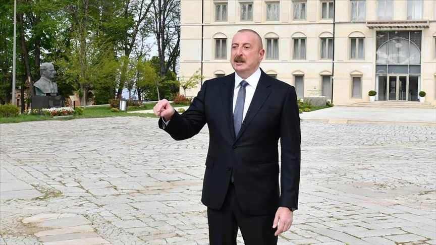 Алиев: Армия Азербайджана продемонстрировала силу не на параде, а на поле боя