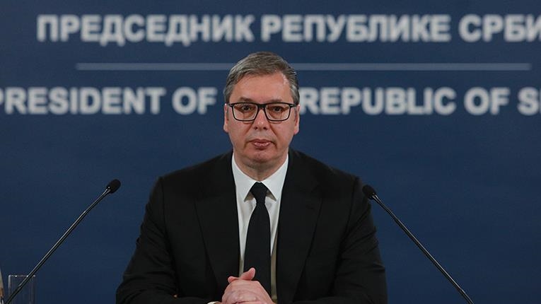 Sırp lider Vucic: "3 binden fazla yasa dışı silah ve on binlerce mermi teslim edildi"