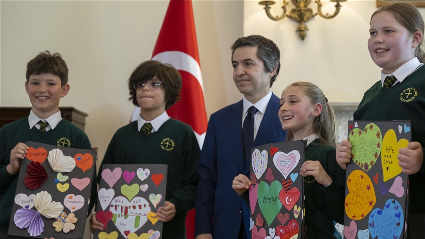 British students show “sincere” solidarity with earthquake victims in Türkiye