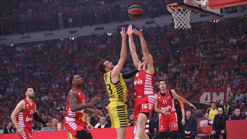Olympiacos reach EuroLeague Final Four after 3-2 playoff series lead over Fenerbahce