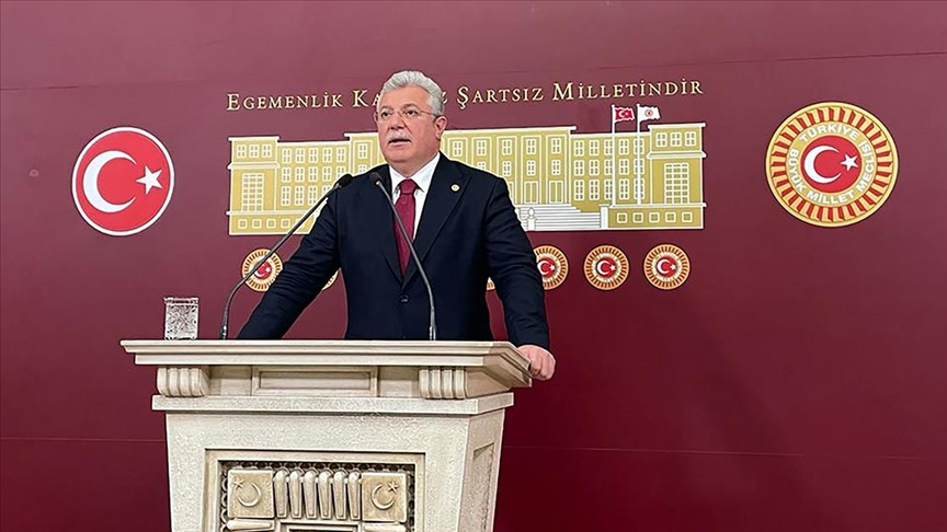 Akbaşoğlu: En düşük memur maaşının 22 bin lira olmasını, ilk icraatlardan biri olarak kanun teklifine dönüştüreceğiz