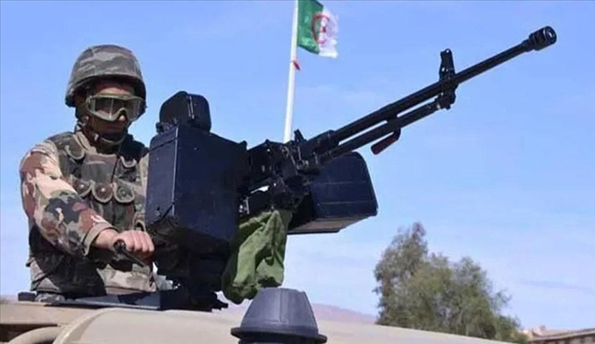 Algérie : un capitaine de l'armée tué et quatre terroristes capturés à Tissemsilt 