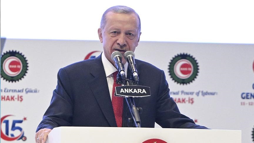 أردوغان يعلن زيادة رواتب موظفي الخدمة المدنية