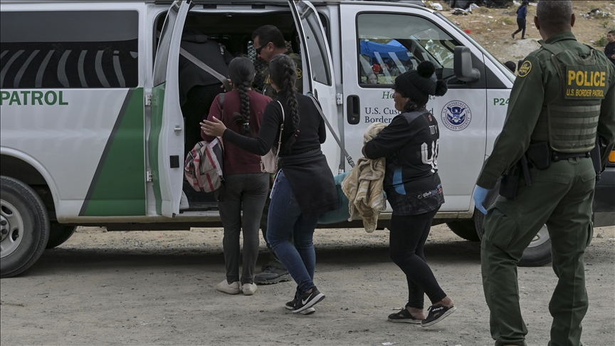 Mexico suspends issuance of migratory documents in wake of Title 42 ending