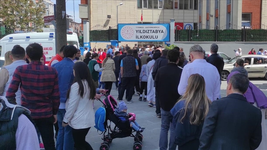 Turkiye: Gužve na biračkim mjestima u Istanbulu