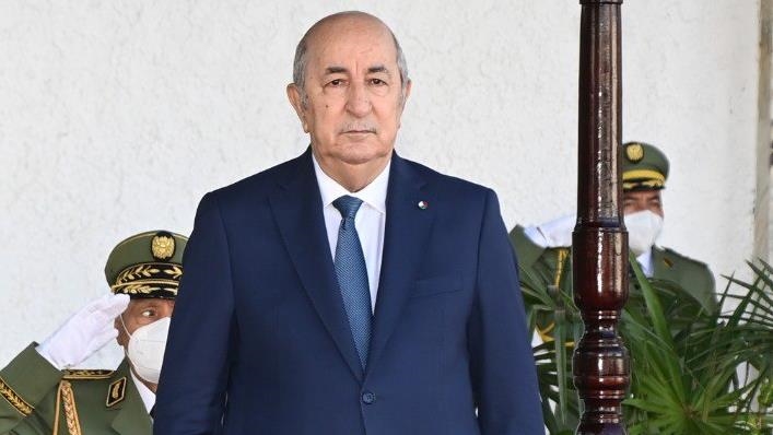 Algérie : Le président Tebboune ordonne la révision des salaires des enseignants et des chercheurs universitaires