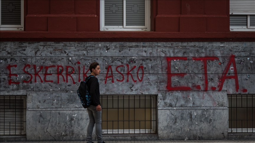 Exterroristas de ETA condenados por participación en asesinatos se retiran de elecciones tras polémica