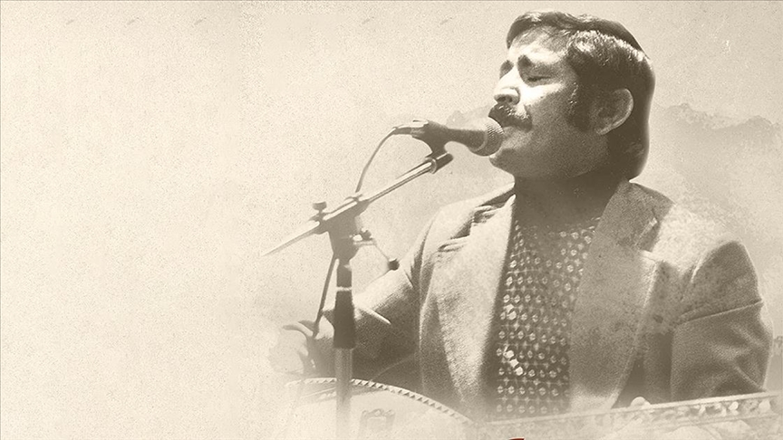 Halk ozanı Aşık Mahzuni Şerif, vefatının 21. yılında anılıyor