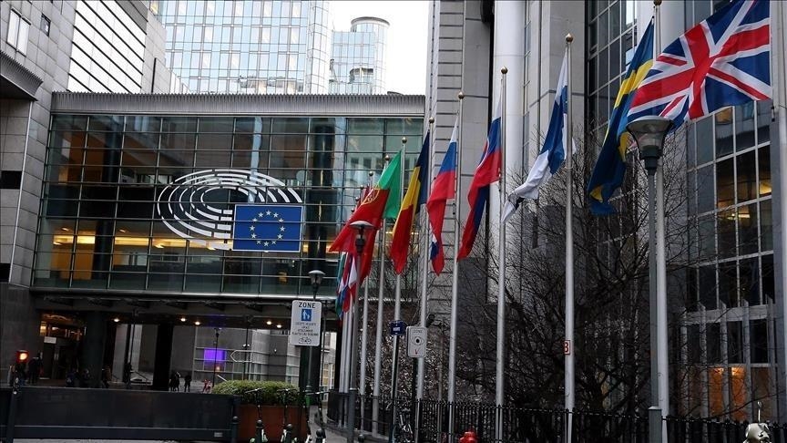 EU Commission criticizes Schengen countries' visa delays, lack of information