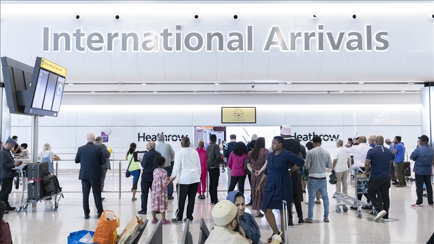 UK passport fraudsters handed jailtime for assisting 'most wanted fugitives'