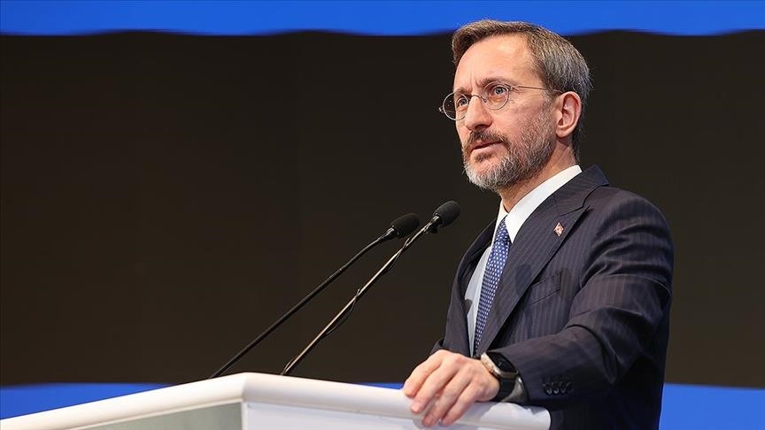 Алтун: Недоличната публикација Шарли Ебдо е еден од центрите за провокација, навреда и богохулење меѓу светските медиуми