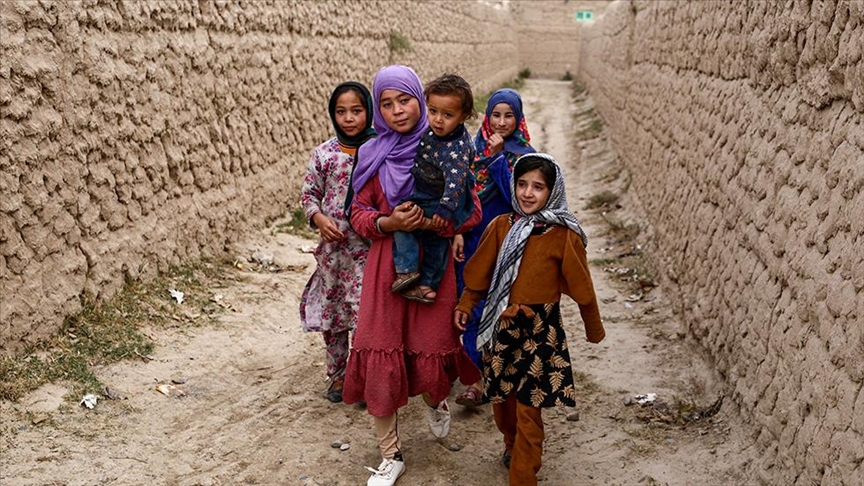 UNICEF: Blizu 16 miliona djece u Afganistanu gladni idu na počinak
