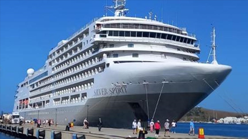 Lüks yolcu gemisi "Silver Spirit" ile Bodrum'a 564 turist geldi