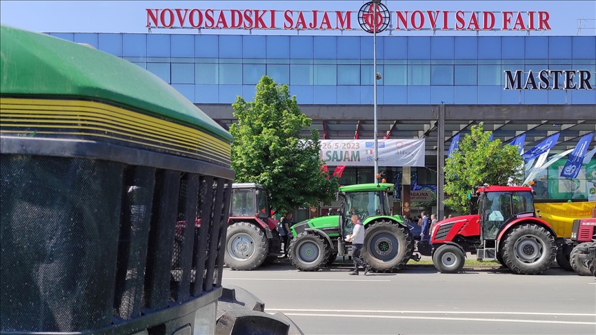 Srbija: Poljoprivrednici blokirali saobraćajnicu kod Novosadskog sajma
