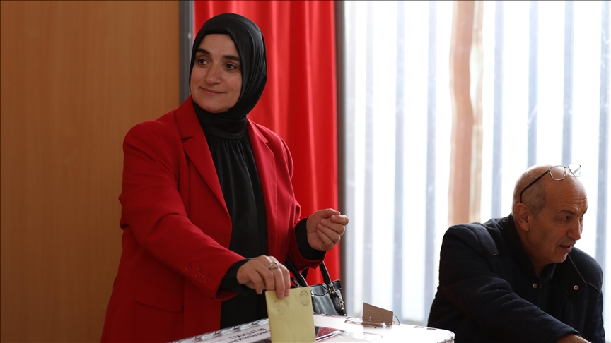 Nearly 500,000 expats vote for Türkiye’s presidential runoff elections Nearly 500,000 expats vote for Türkiye’s presidential runoff elections