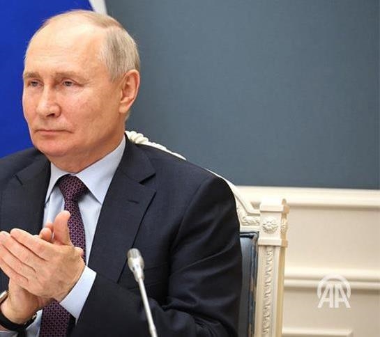 Russia's 3rd-largest party offers to nominate Putin for 2024 presidential election Russia's 3rd-largest party offers to nominate Putin for 2024 presidential election