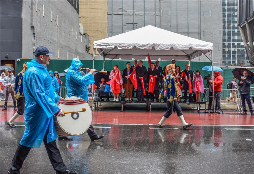 Turkish diaspora celebrates 40th Turkish Day Parade in New York Turkish diaspora celebrates 40th Turkish Day Parade in New York