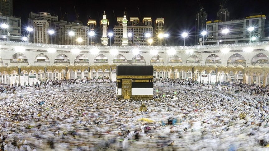 1st batch of Hajj pilgrims arrives in Saudi Arabia