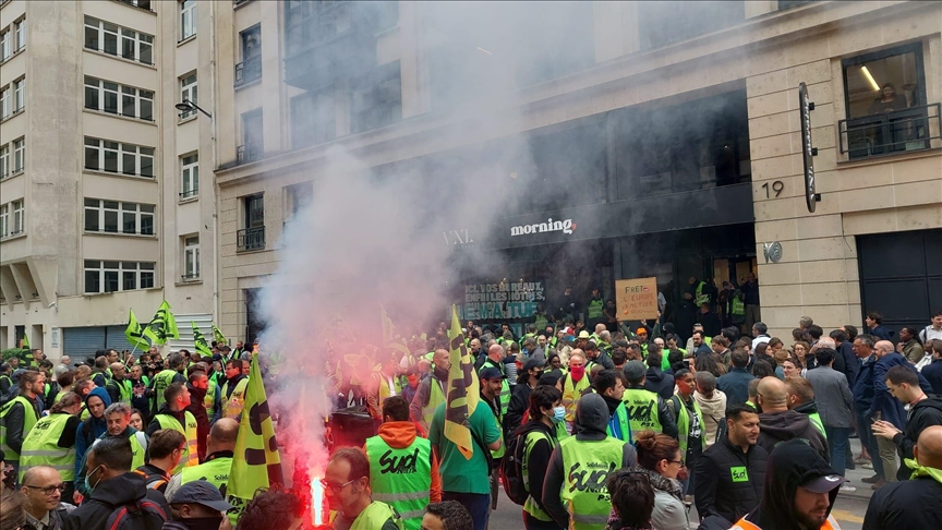 Des salariés de Fret SNCF protestent contre la Commission européenne