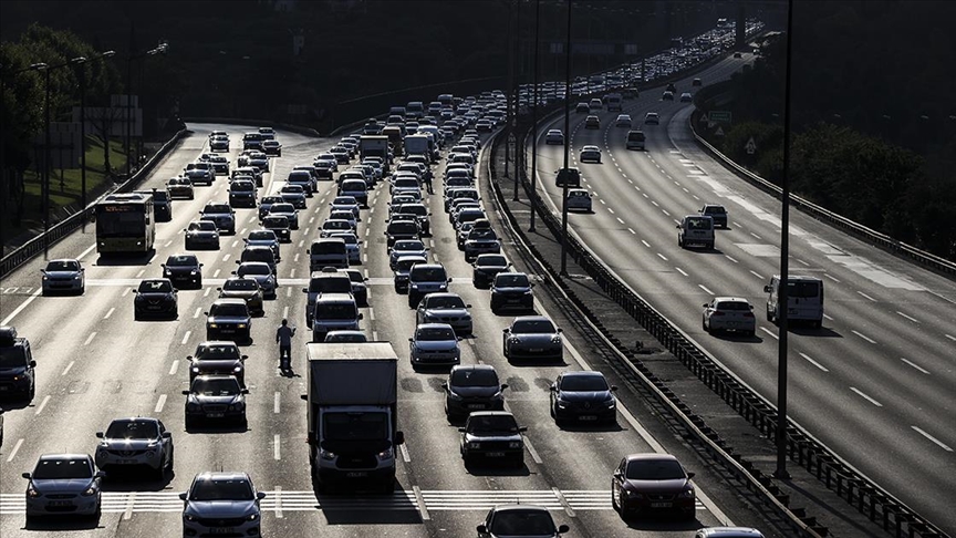 Trafiğe nisanda 179 bin 504 aracın kaydı yapıldı
