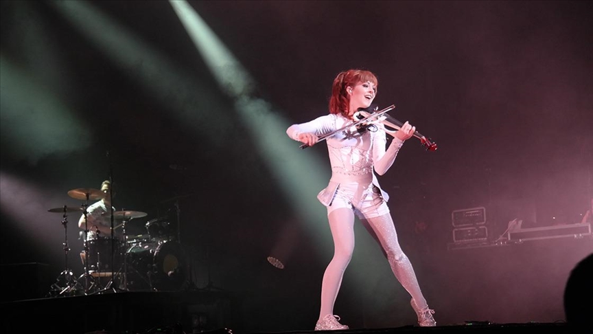 Keman virtüözü Lindsey Stirling İstanbul'da konser verecek