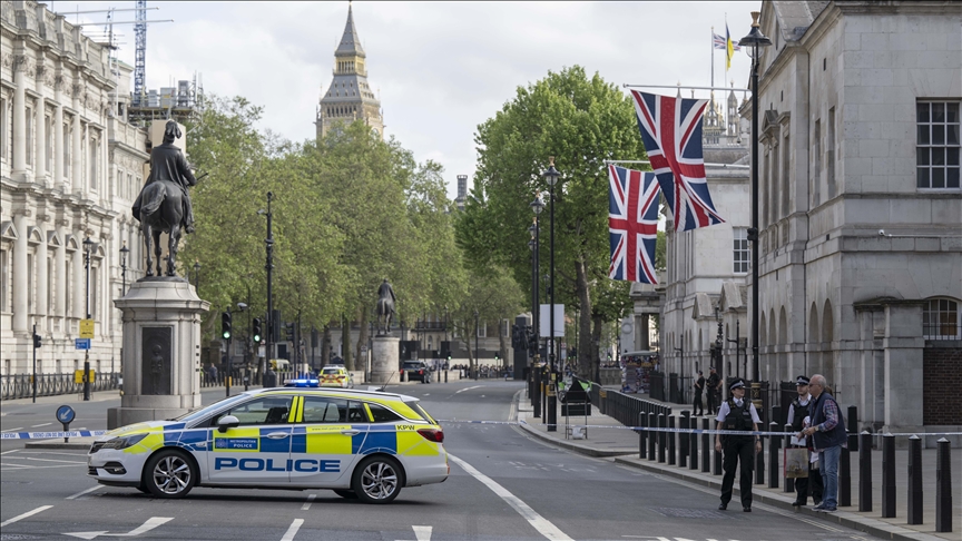 1 arrested after car crashes into Downing Street gates in London