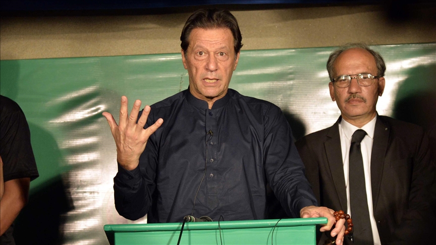 Pakistani Imran Khan addresses Supreme Court against military deployment