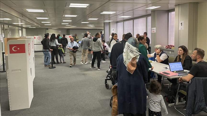 Over 1.89M expats vote in Türkiye’s presidential runoff election