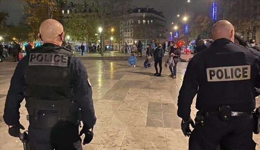 France : un commandant de police fauché par une voiture, deux interpellations