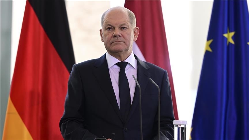 Scholz izjavio da planira razgovarati s Putinom o Ukrajini
