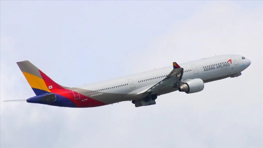 Avion bezbjedno sletio u Južnoj Koreji nakon što su se otvorila vrata tokom leta