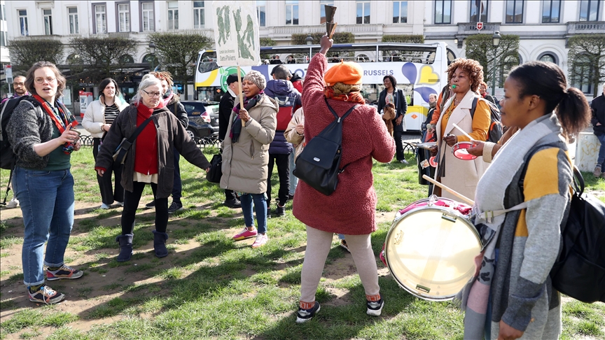 Undocumented migrants protest government in Belgium