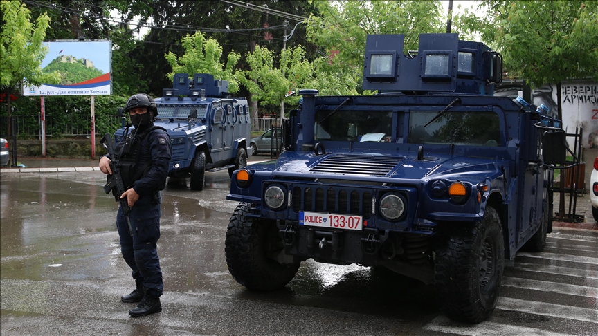 Kosovo: U Zvečanima mirno, policija i gradonačelnik u zgradi Opštine