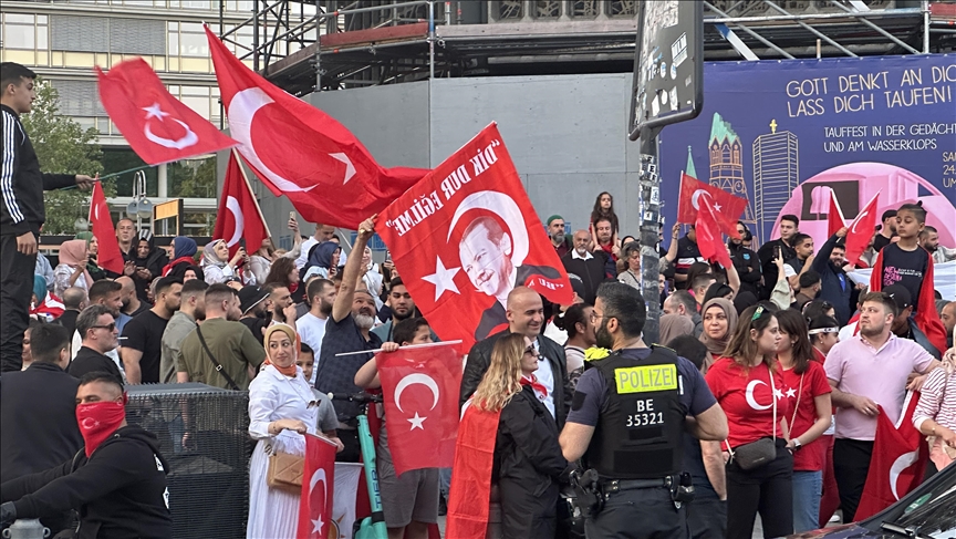 Turks in Germany celebrate Erdogan’s victory in presidential runoff
