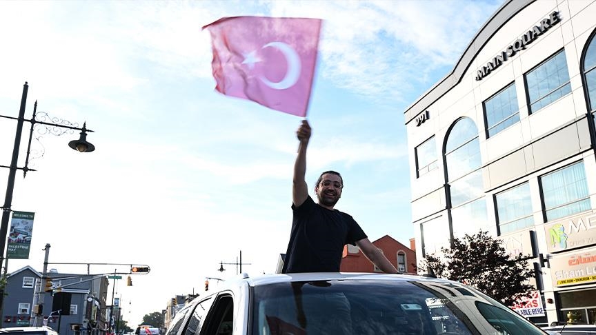 مغتربون أتراك في الولايات المتحدة يحتفلون بفوز أردوغان
